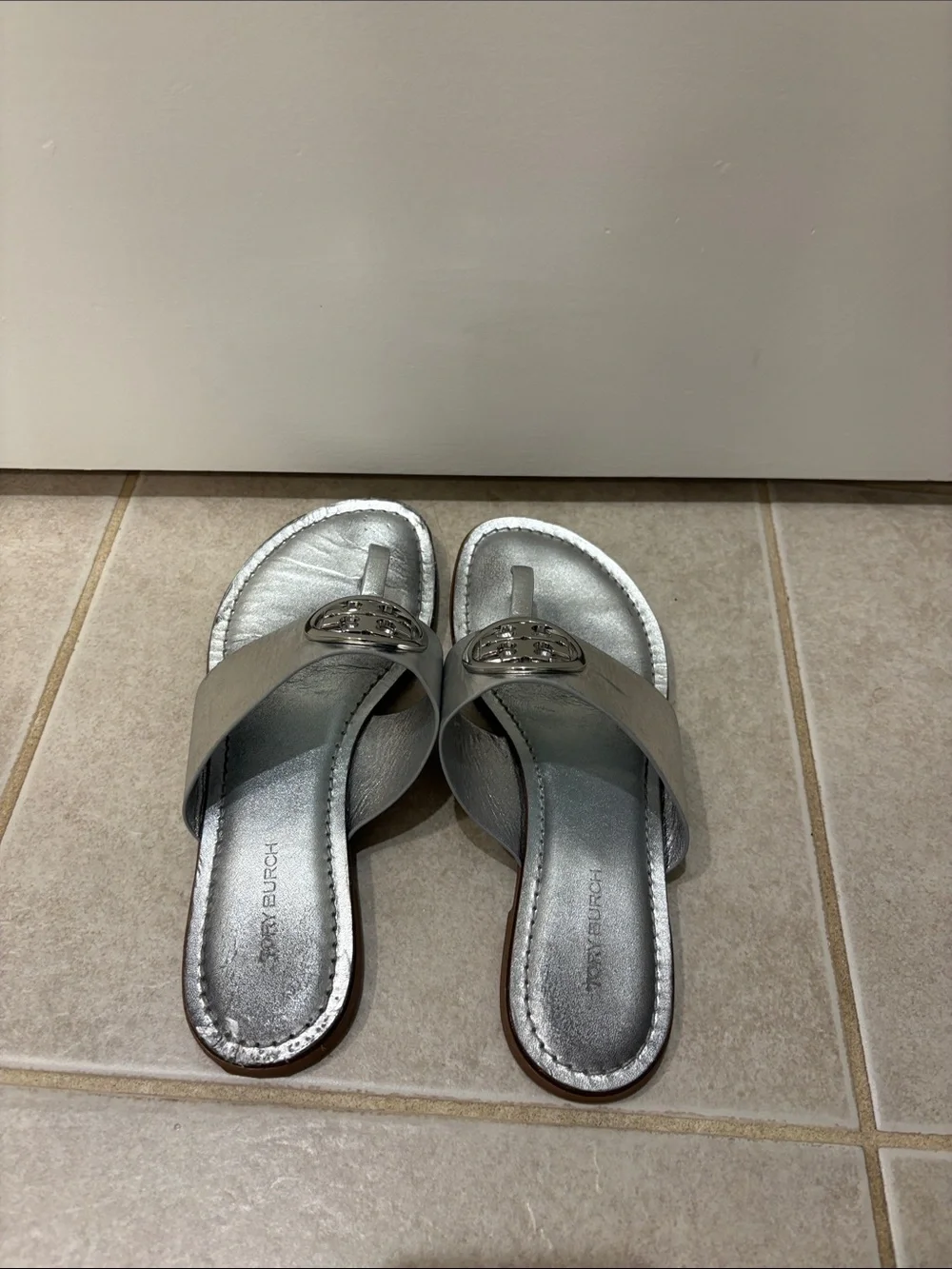 Tory Burch Metallic Silver Logo Thong Sandals Size 6 1/2